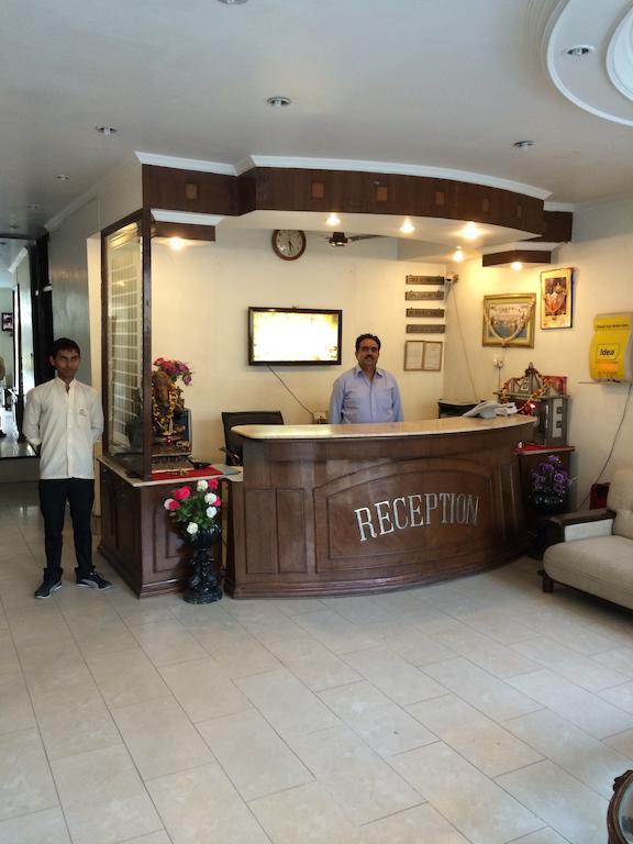 ניו דלהי Adb Rooms Hotel Indo Continental מראה חיצוני תמונה