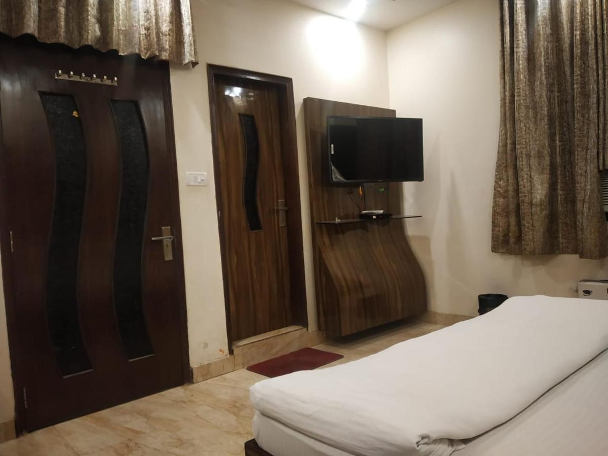 ניו דלהי Adb Rooms Hotel Indo Continental מראה חיצוני תמונה