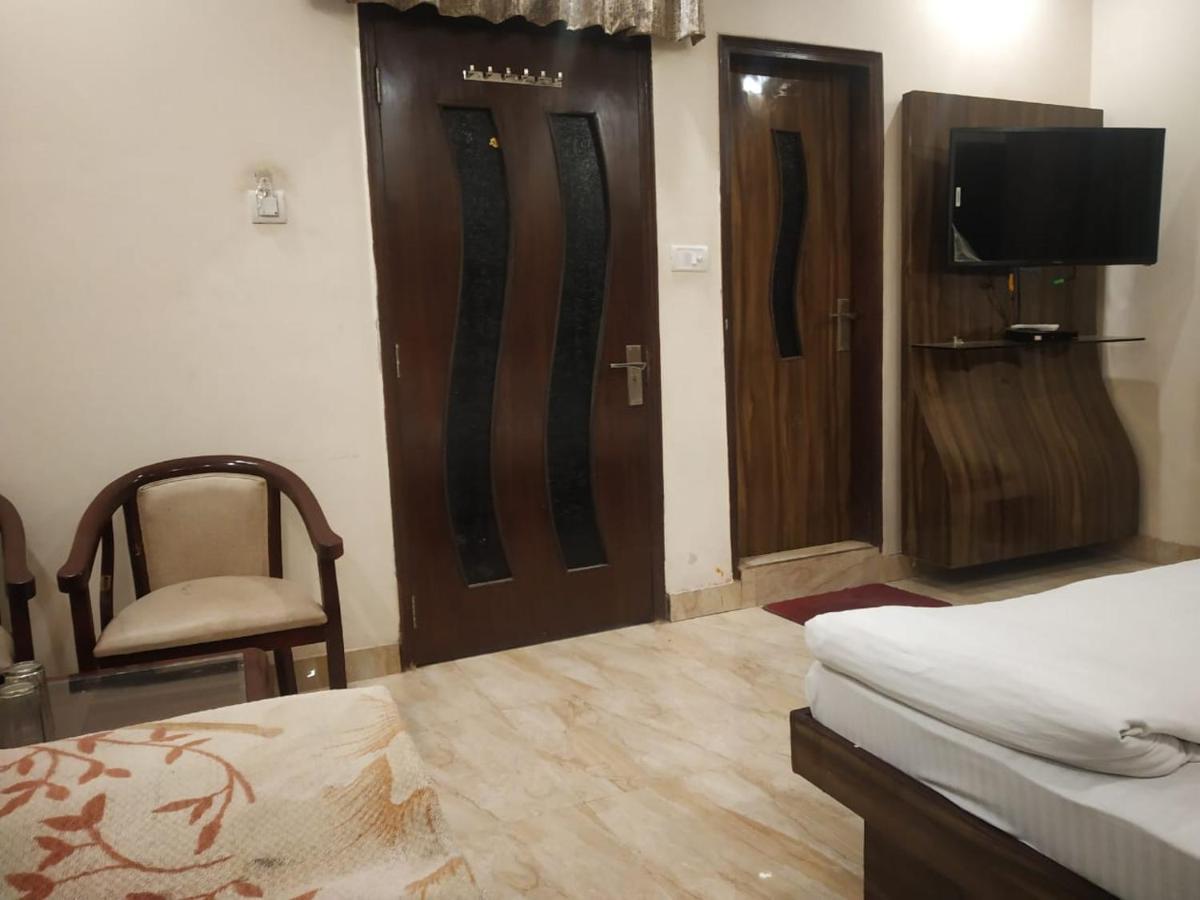 ניו דלהי Adb Rooms Hotel Indo Continental מראה חיצוני תמונה