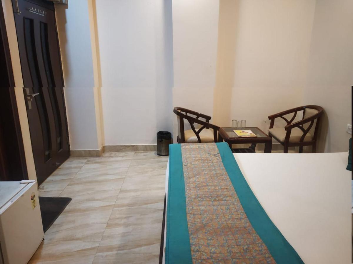 ניו דלהי Adb Rooms Hotel Indo Continental מראה חיצוני תמונה
